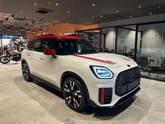 MINI-COUNTRYMAN-2025