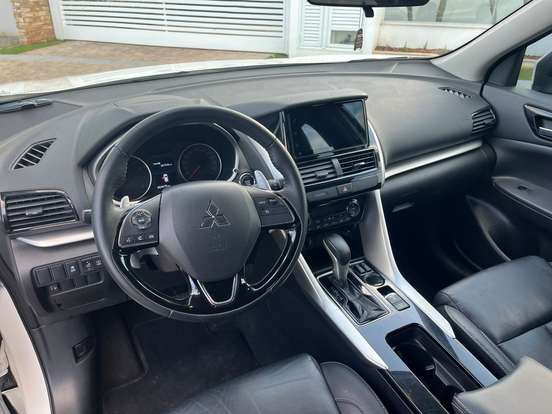 MITSUBISHI-ECLIPSE CROSS-1.5 MIVEC TURBO GASOLINA HPE CVT MITSUBISHI-ECLIPSE CROSS-2023