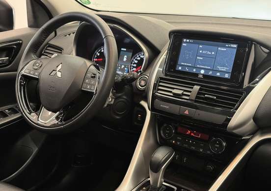 MITSUBISHI-ECLIPSE CROSS-2024