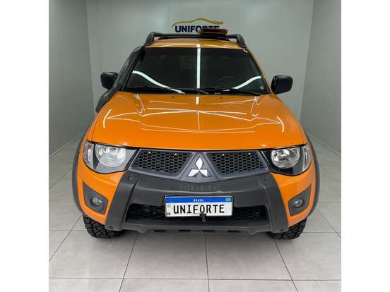 MITSUBISHI-L200 SAVANA-3.2 4X4 16V OFF TURBO INTERCOOLER DIESEL 4P MANUAL MITSUBISHI-L200 SAVANA-2015