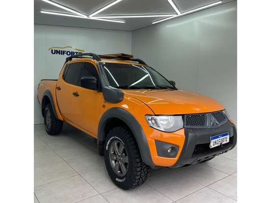 MITSUBISHI-L200 SAVANA-3.2 4X4 16V OFF TURBO INTERCOOLER DIESEL 4P MANUAL MITSUBISHI-L200 SAVANA-2015