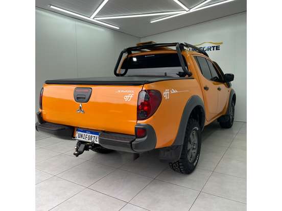 MITSUBISHI-L200 SAVANA-2015