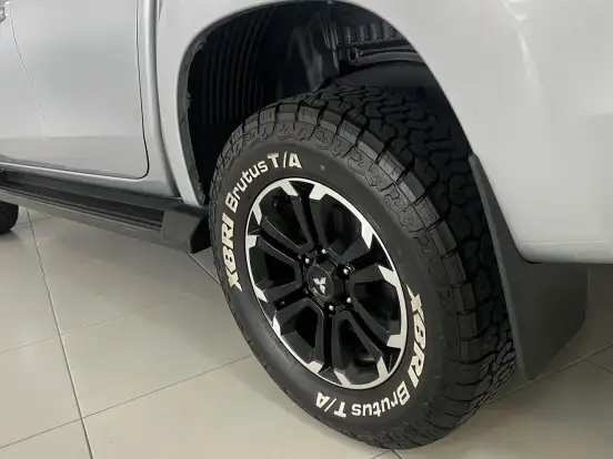 MITSUBISHI-L200 TRITON-2.4 16V TURBO DIESEL SPORT HPE CD 4P 4X4 AUTOMÁTICO MITSUBISHI-L200 TRITON-2022