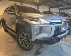 MITSUBISHI L200 TRITON 2.4 16V TURBO DIESEL SPORT HPE-S CD 4P 4X4 AUTOMÁTICO MITSUBISHI L200 TRITON 2.4 16V TURBO DIESEL SPORT HPE-S CD 4P 4X4 AUTOMÁTICO