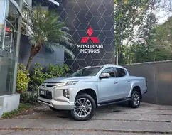 MITSUBISHI L200 TRITON 2.4 16V TURBO DIESEL OUTDOOR HPE-S CD 4X4 AUTOMÁTICO MITSUBISHI L200 TRITON 2.4 16V TURBO DIESEL OUTDOOR HPE-S CD 4X4 AUTOMÁTICO