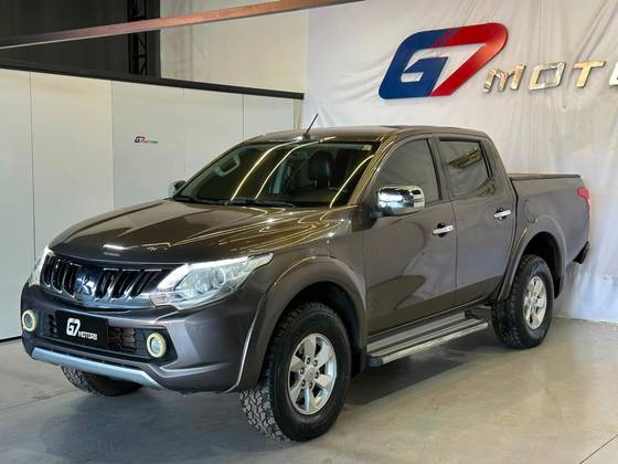 MITSUBISHI L200 TRITON 2.4 16V TURBO DIESEL SPORT HPE CD 4P 4X4 AUTOMÁTICO