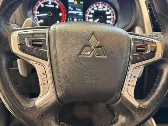MITSUBISHI-L200 TRITON-2.4 16V TURBO DIESEL SPORT HPE-S CD 4P 4X4 AUTOMÁTICO MITSUBISHI-L200 TRITON-2021
