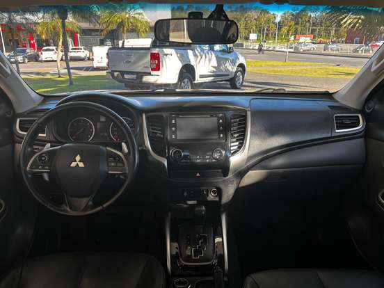 MITSUBISHI-L200 TRITON-2017