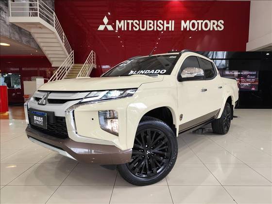 MITSUBISHI L200 TRITON 2.4 16V TURBO DIESEL SPORT HPE-S TERRA CD 4P 4X4 AUTOMÁTICO