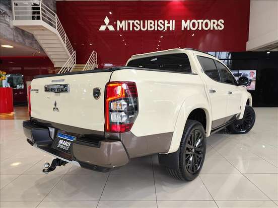 MITSUBISHI-L200 TRITON-2.4 16V TURBO DIESEL SPORT HPE-S TERRA CD 4P 4X4 AUTOMÁTICO MITSUBISHI-L200 TRITON-2024