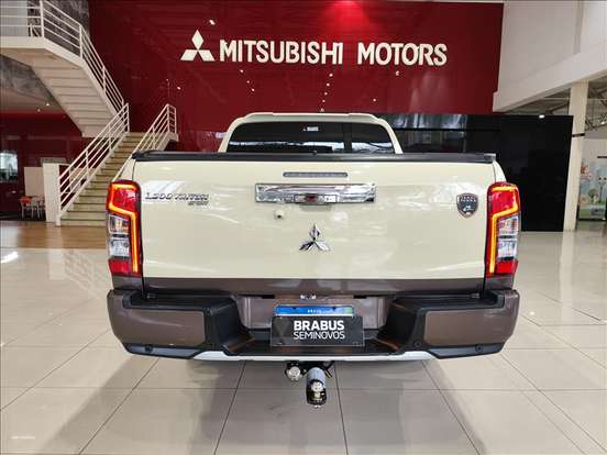MITSUBISHI-L200 TRITON-2.4 16V TURBO DIESEL SPORT HPE-S TERRA CD 4P 4X4 AUTOMÁTICO MITSUBISHI-L200 TRITON-2024