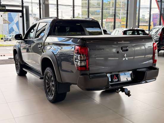 MITSUBISHI-L200 TRITON-2.4 16V TURBO DIESEL SPORT OUTDOOR GLS CD 4P 4X4 AUTOMÁTICO MITSUBISHI-L200 TRITON-2024