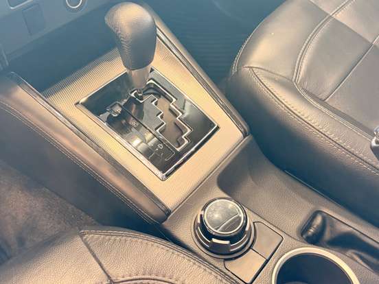 MITSUBISHI-L200 TRITON-2024