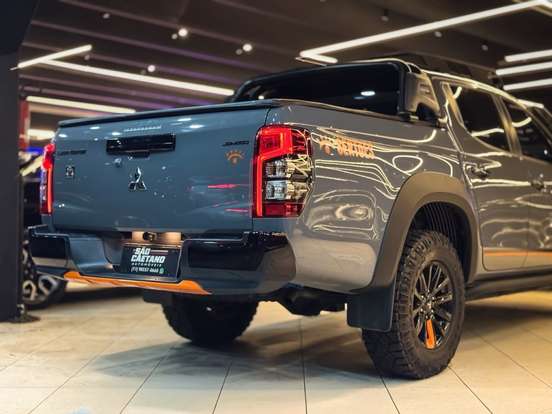MITSUBISHI-L200 TRITON-2023