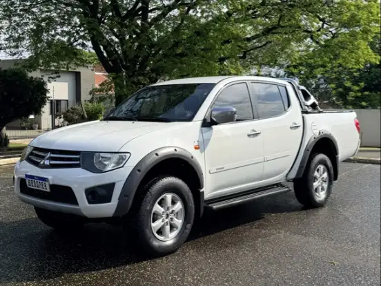MITSUBISHI-L200 TRITON-3.2 HPE 4X4 CD 16V TURBO INTERCOOLER DIESEL 4P MANUAL MITSUBISHI-L200 TRITON-2013