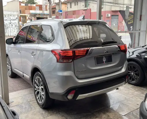 MITSUBISHI-OUTLANDER-2.0 16V GASOLINA 4P AUTOMÁTICO MITSUBISHI-OUTLANDER-2016