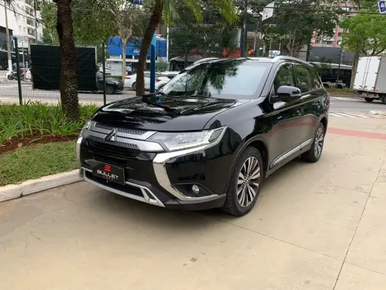 MITSUBISHI OUTLANDER 2.0 MIVEC GASOLINA HPE AUTOMÁTICO