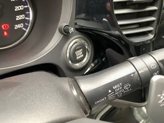 MITSUBISHI-OUTLANDER-2.0 MIVEC GASOLINA HPE AUTOMÁTICO MITSUBISHI-OUTLANDER-2019