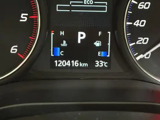 MITSUBISHI-OUTLANDER-2016