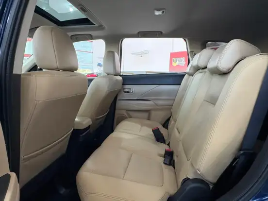 MITSUBISHI-OUTLANDER-2.2 4X4 16V DIESEL 4P AUTOMÁTICO MITSUBISHI-OUTLANDER-2016