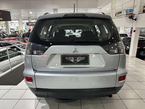 MITSUBISHI-OUTLANDER-2.0 16V GASOLINA 4P AUTOMÁTICO MITSUBISHI-OUTLANDER-2013