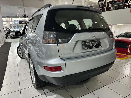 MITSUBISHI-OUTLANDER-2.0 16V GASOLINA 4P AUTOMÁTICO MITSUBISHI-OUTLANDER-2013