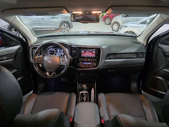 MITSUBISHI-OUTLANDER-2.0 16V GASOLINA 4P AUTOMÁTICO MITSUBISHI-OUTLANDER-2018
