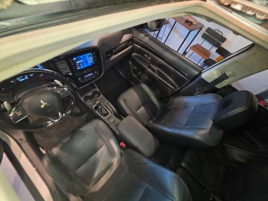 MITSUBISHI-OUTLANDER-2.0 16V GASOLINA 4P AUTOMÁTICO MITSUBISHI-OUTLANDER-2016