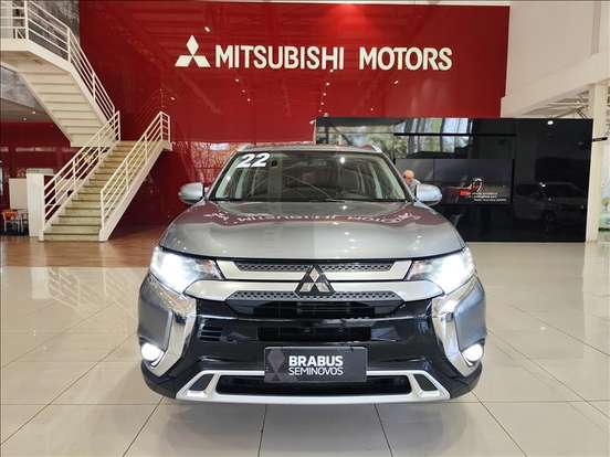 MITSUBISHI-OUTLANDER-2021