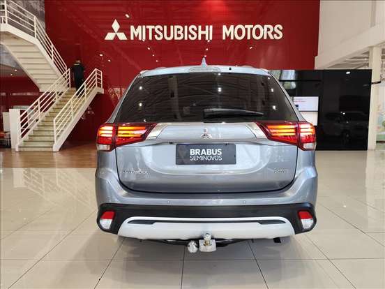 MITSUBISHI-OUTLANDER-2.0 MIVEC GASOLINA HPE AUTOMÁTICO MITSUBISHI-OUTLANDER-2021