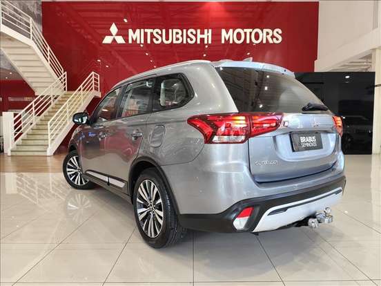 MITSUBISHI-OUTLANDER-2.0 MIVEC GASOLINA HPE AUTOMÁTICO MITSUBISHI-OUTLANDER-2021
