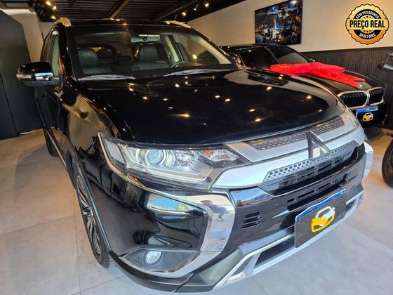 MITSUBISHI OUTLANDER 2.0 MIVEC GASOLINA HPE AUTOMÁTICO