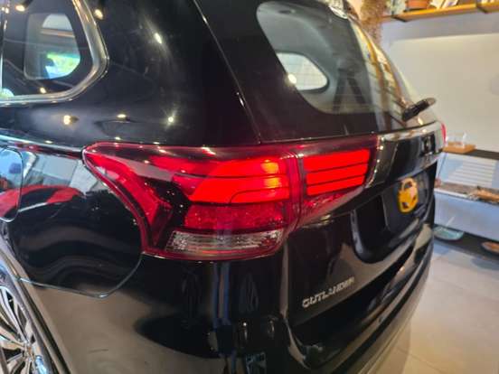 MITSUBISHI-OUTLANDER-2.0 MIVEC GASOLINA HPE AUTOMÁTICO MITSUBISHI-OUTLANDER-2018
