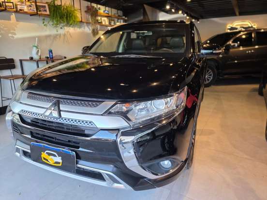 MITSUBISHI-OUTLANDER-2.0 MIVEC GASOLINA HPE AUTOMÁTICO MITSUBISHI-OUTLANDER-2018