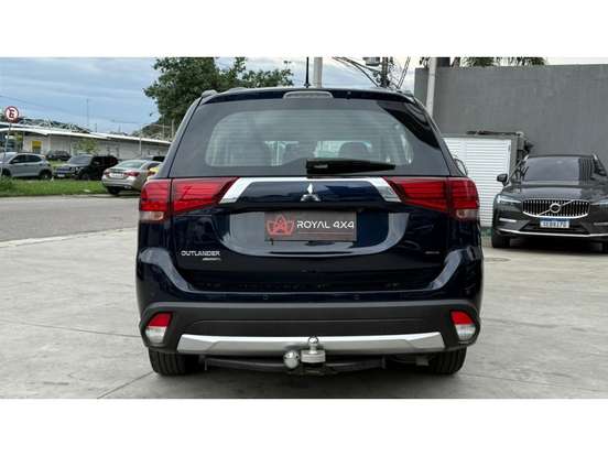 MITSUBISHI-OUTLANDER-2016