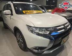 MITSUBISHI OUTLANDER 2.2 4X4 16V DIESEL 4P AUTOMÁTICO MITSUBISHI OUTLANDER 2.2 4X4 16V DIESEL 4P AUTOMÁTICO