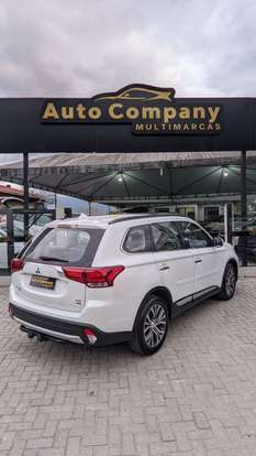 MITSUBISHI-OUTLANDER-2015