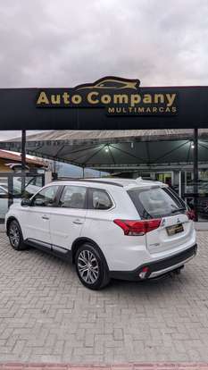 MITSUBISHI-OUTLANDER-2015