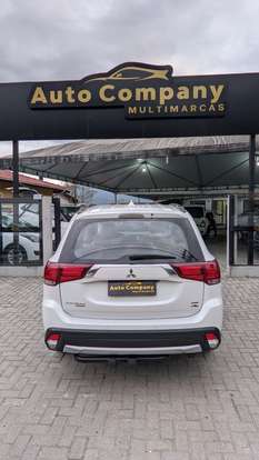 MITSUBISHI-OUTLANDER-2015