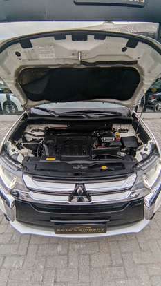 MITSUBISHI-OUTLANDER-2015