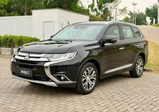 MITSUBISHI-OUTLANDER-3.0 GT 4X4 V6 24V GASOLINA 4P AUTOMÁTICO MITSUBISHI-OUTLANDER-2017