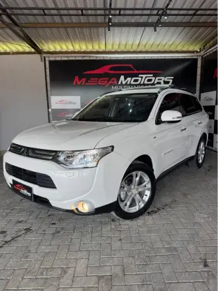 MITSUBISHI OUTLANDER 3.0 GT 4X4 V6 24V GASOLINA 4P AUTOMÁTICO