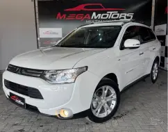 MITSUBISHI OUTLANDER 3.0 GT 4X4 V6 24V GASOLINA 4P AUTOMÁTICO MITSUBISHI OUTLANDER 3.0 GT 4X4 V6 24V GASOLINA 4P AUTOMÁTICO