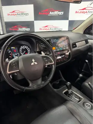 MITSUBISHI-OUTLANDER-2014