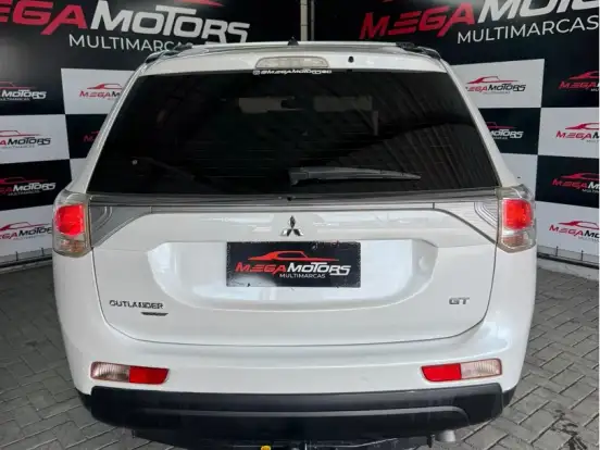 MITSUBISHI-OUTLANDER-3.0 GT 4X4 V6 24V GASOLINA 4P AUTOMÁTICO MITSUBISHI-OUTLANDER-2014