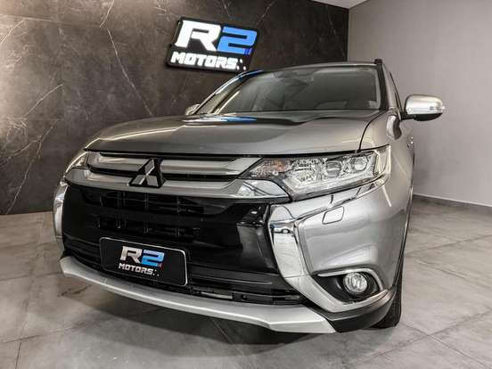 MITSUBISHI-OUTLANDER-3.0 GT 4X4 V6 24V GASOLINA 4P AUTOMÁTICO MITSUBISHI-OUTLANDER-2015