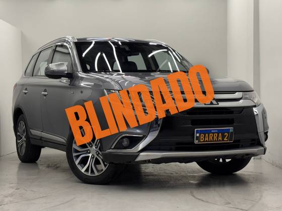 MITSUBISHI OUTLANDER 3.0 GT 4X4 V6 24V GASOLINA 4P AUTOMÁTICO