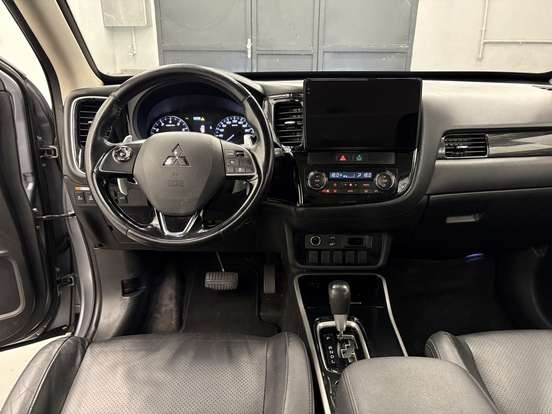 MITSUBISHI-OUTLANDER-2017