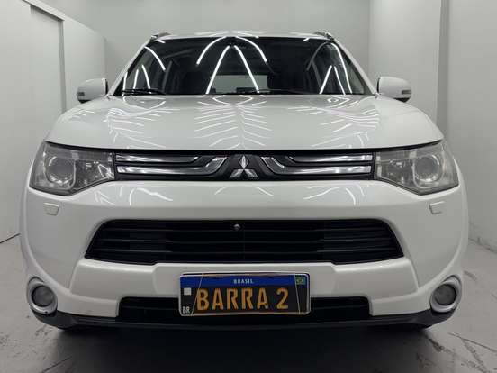 MITSUBISHI-OUTLANDER-3.0 GT 4X4 V6 24V GASOLINA 4P AUTOMÁTICO MITSUBISHI-OUTLANDER-2013
