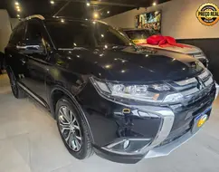 MITSUBISHI OUTLANDER 3.0 GT 4X4 V6 24V GASOLINA 4P AUTOMÁTICO MITSUBISHI OUTLANDER 3.0 GT 4X4 V6 24V GASOLINA 4P AUTOMÁTICO